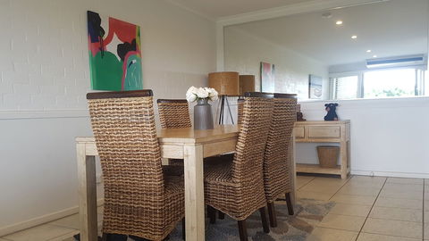 The Oasis Apartments And Treetop Houses - Accommodation Bookings 6