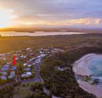 Angourie Blue 7 stroll to surfing beaches. - Accommodation Bookings