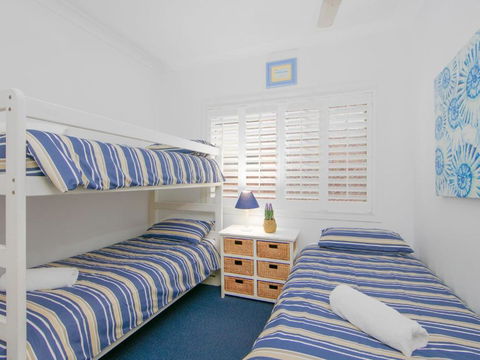Avalon 1 Overlooking Beautiful Convent Beach - Accommodation Bookings 2