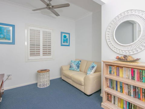 Avalon 1 Overlooking Beautiful Convent Beach - Accommodation Bookings 6