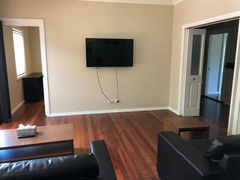 Jean Street Home Away From Home - Accommodation Bookings 2
