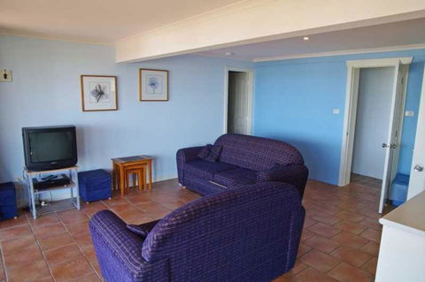 Cooinda 17 Dulconghi Street - Accommodation Bookings 6