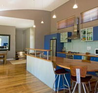 Chriscross Retreat 9 Cross Street - Accommodation Bookings