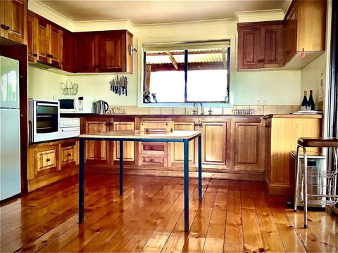 Gilgraves Vineyard Farmstay - Accommodation Bookings 4
