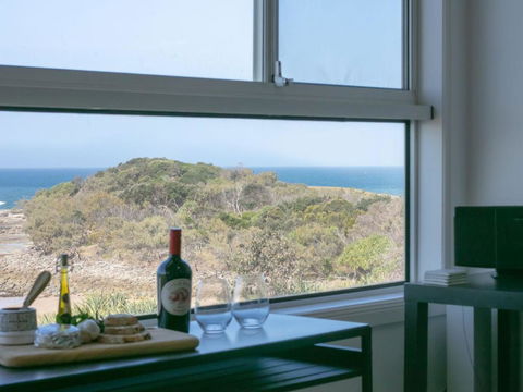 Avalon 3 Views To Die For Across The Road From Convent Beach - Accommodation Bookings 1