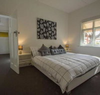 Cowan Street Bungalow - Accommodation Bookings