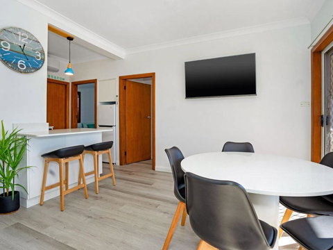 Beachcomer Unit 2 The Entrance NSW - Accommodation Bookings 4