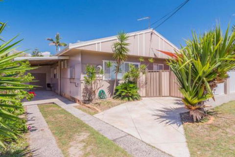 Yamba Daze Sunrise Pet Friendly - Accommodation Bookings 3