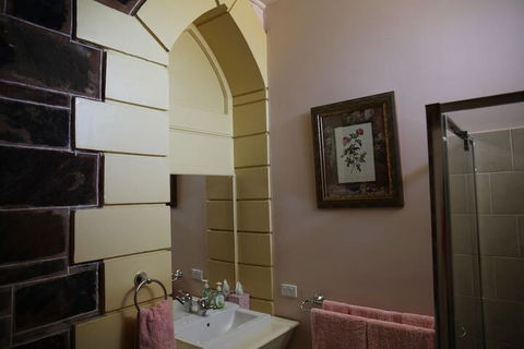Burra Railway Station Bed & Breakfast - Accommodation Bookings 6