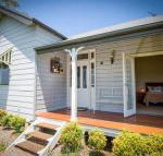 Wine Country Cottage located right at the Hunter Valley gateway close to everything - Accommodation Bookings
