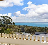 Spectacular views  Sleeps 12 - Accommodation Bookings