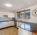 Spacious Modern  Walk to the Beach - Accommodation Bookings