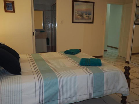 La Riviera - Accommodation Bookings 1