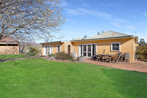 Lone Pine Farmhouse - Accommodation Bookings 1