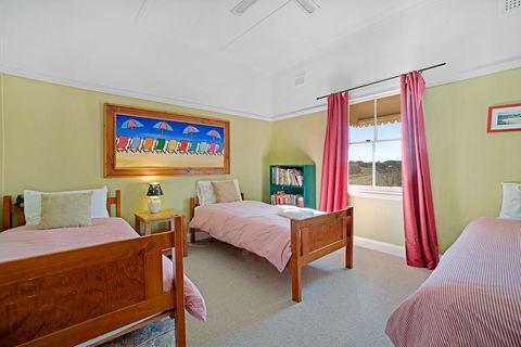 Lone Pine Farmhouse - Accommodation Bookings 3