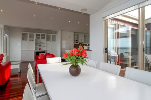 Aqua Luna - Accommodation Bookings 5