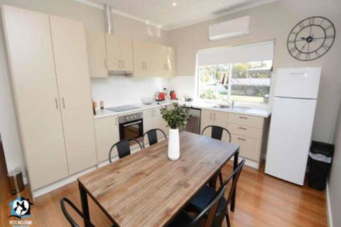 Just Renovated 2BR Cottage In Heart Of Wentworth - Accommodation Bookings 6