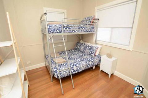 Just Renovated 2BR Cottage In Heart Of Wentworth - Accommodation Bookings 0