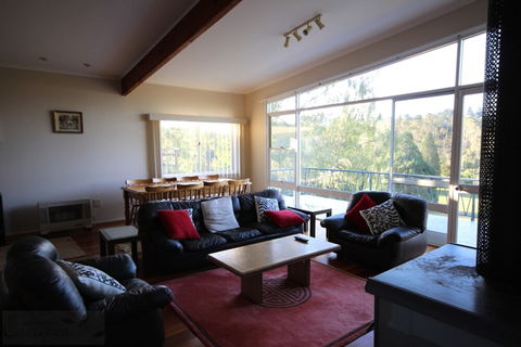 Fairways Close - Accommodation Bookings 1