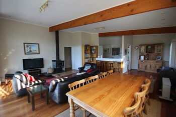 Fairways Close - Accommodation Bookings 3