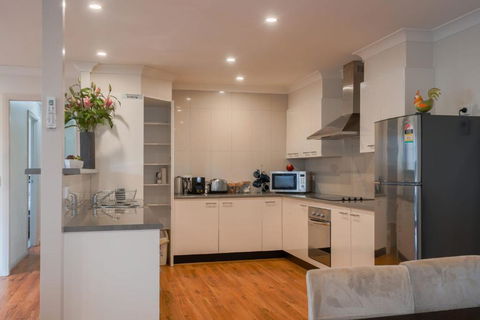Apartments On Allingham - Accommodation Bookings 4