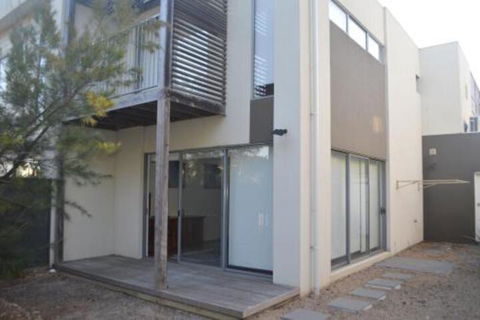 Family Friendly Unit - Accommodation Bookings 3