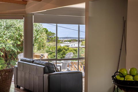 47 Baker Street - Accommodation Bookings 3