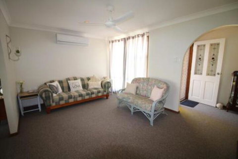 Gerrys Waterfront - Accommodation Bookings 3