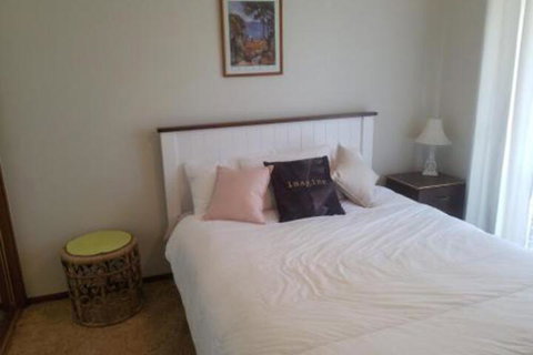 Gerrys Waterfront - Accommodation Bookings 7