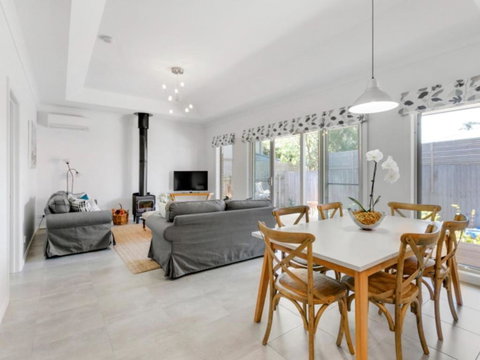 Venice On The Beach - Accommodation Bookings 2