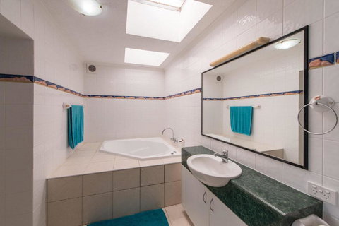 4 Mooloomba - Accommodation Bookings 5