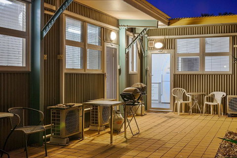 Getaway Villas Unit 38 11 1 Bedroom Self Contained Accommodation - Accommodation Bookings 7