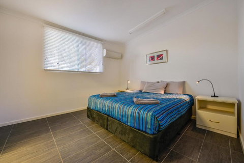 Getaway Villas Unit 38 11 1 Bedroom Self Contained Accommodation - Accommodation Bookings 6