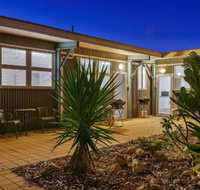 Getaway Villas Unit 38 11 1 Bedroom Self Contained Accommodation - Accommodation Bookings