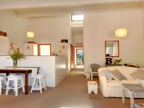 Gibraltar Getaway Cute Comfortable & Close To Town - Accommodation Bookings 6