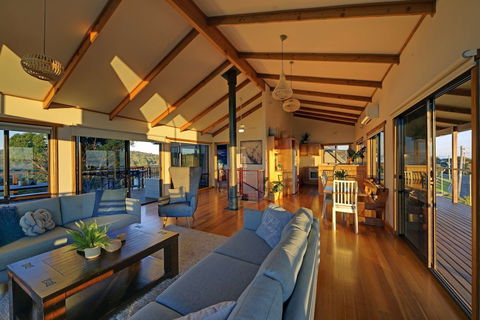 Zenith - Accommodation Bookings 3