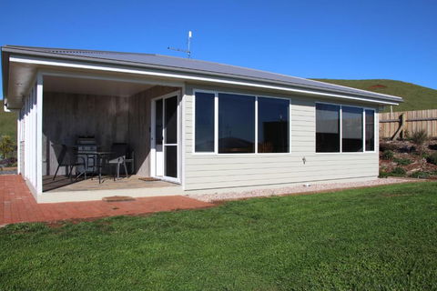 Penguin Seaside Farm - Accommodation Bookings 1