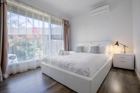 Alice Wonderland In 4 Beds House - Accommodation Bookings 5