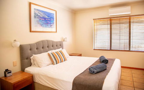 Presidential Bungalow - Accommodation Bookings 2