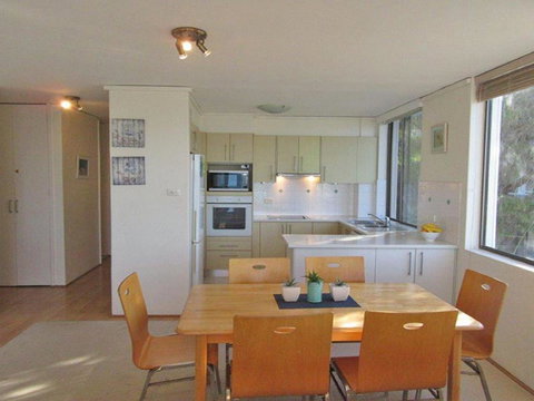 13 Harbourside 3 7 Soldiers Point Road Fantastic Waterfront Unit - Accommodation Bookings 6