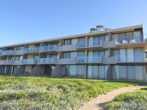 13 Harbourside 3 7 Soldiers Point Road Fantastic Waterfront Unit - Accommodation Bookings 2