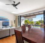 Unit 3 Rainbow Surf Modern double storey townhouse with large shared pool close to beach  shop - Accommodation Bookings