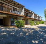 Unit 2 Rainbow Surf Modern double storey townhouse with large shared pool close to beach  shops - Accommodation Bookings