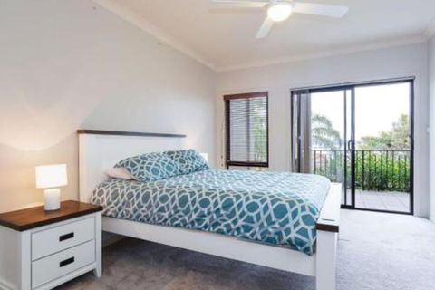Aislinn 3 / 273 Corrie Parade Air Con Water Views BBQ - Accommodation Bookings 6