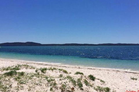 Aislinn 3 / 273 Corrie Parade Air Con Water Views BBQ - Accommodation Bookings 7