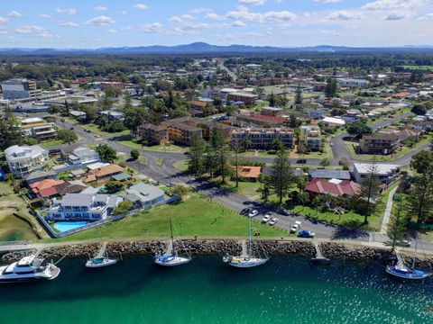 Anchorage 7 Beautifully Renovated Close To Rockpool - Accommodation Bookings 2