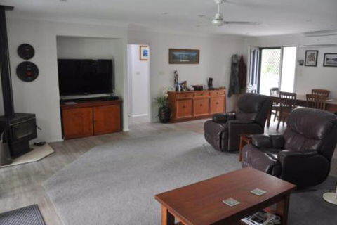9 Hayward St. Stay Lakeside - Accommodation Bookings 7