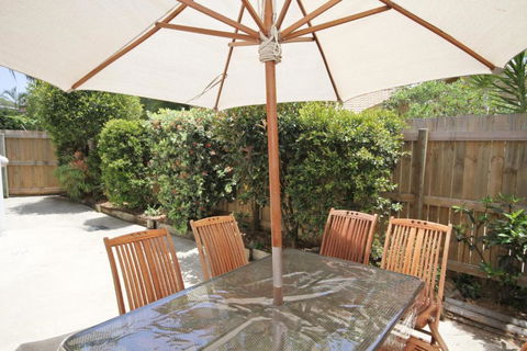FANTASTIC HOLIDAY UNIT In A PERFECT LOCATION - Accommodation Bookings 5