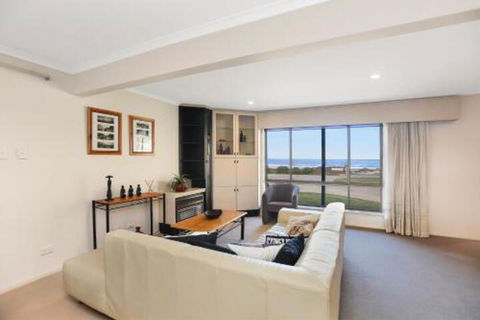 Right On The Beach At Moana - Accommodation Bookings 0