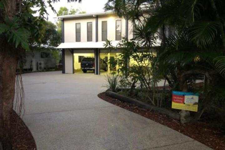  Accommodation Bookings